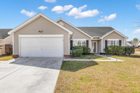 Spacious Home, Garage, Yards w/in 30 Min to All